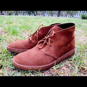 Clarks Originals suede shoes. Men size 9.5. Used for a week. Very good condition